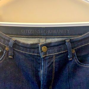 Straight leg jeans with medium rise